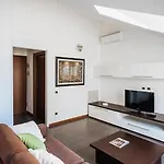 Viale Hambury 51 דירה