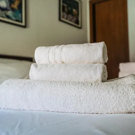 Viale Hambury 51 * アラッシオ