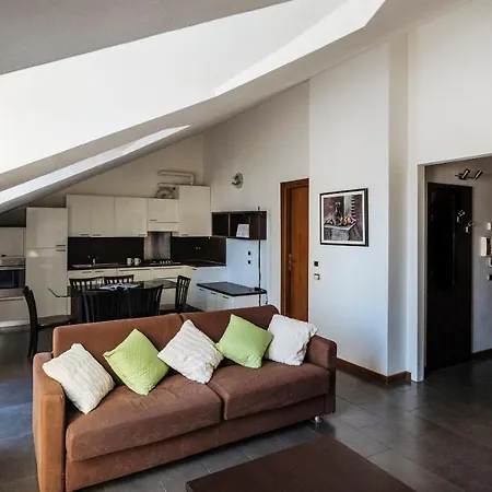 Viale Hambury 51 Apartamento