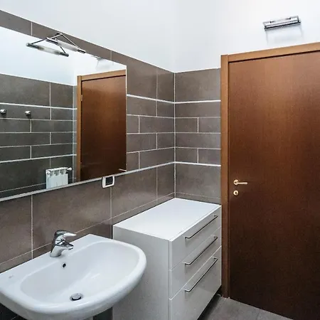 Viale Hambury 51 Apartamento