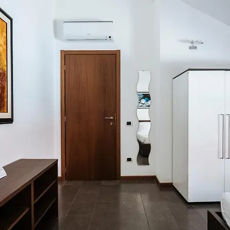 Viale Hambury 51 Apartamento *