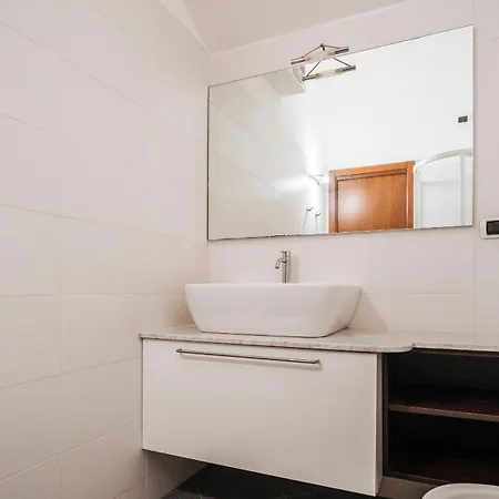 Apartament Viale Hambury 51 *