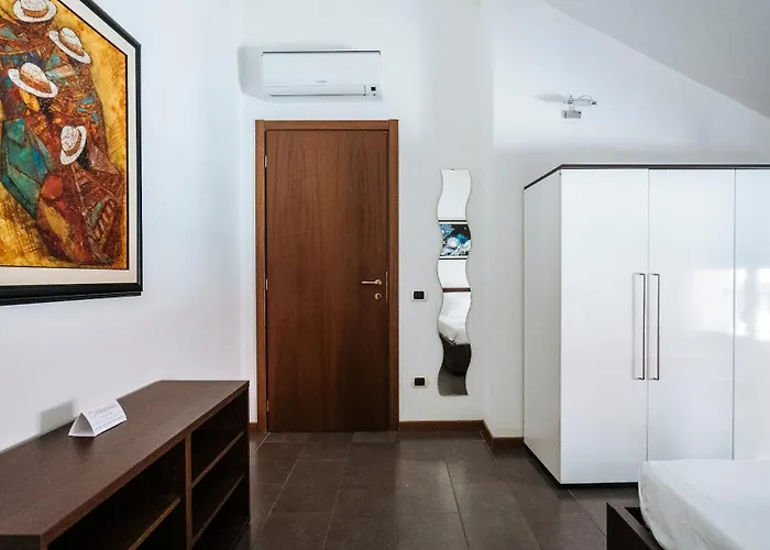 Viale Hambury 51 * Alassio